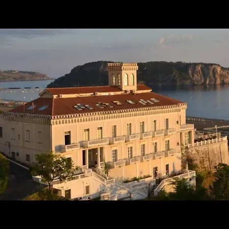 公寓 Nel Fabbricato Denominato Il Castello 普拉亚·阿马勒