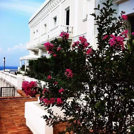 Nel Fabbricato Denominato Il Castello 普拉亚·阿马勒