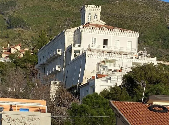 Nel Fabbricato Denominato Il Castello 公寓 *